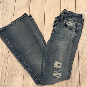 Distressed Boho Artist AE Jeans • Size 8R